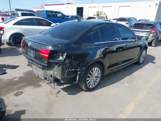 3VWD17AJ4FM235602 Volkswagen Jetta 1.8t Se