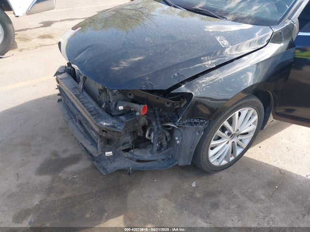 3VWD17AJ4FM235602 Volkswagen Jetta 1.8t Se