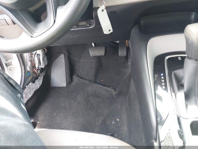 JTDEPMAE5NJ193329 Toyota COROLLA LE