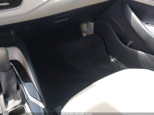 JTDEPMAE5NJ193329 Toyota COROLLA LE