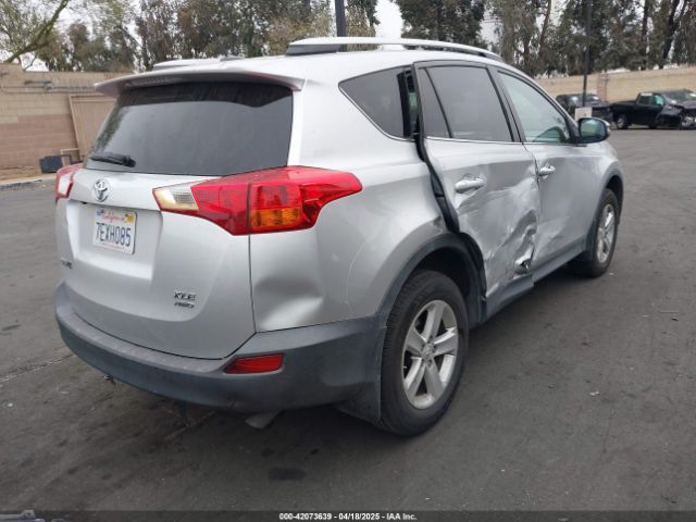 2T3RFREV7EW161656 Toyota Rav4 Xle