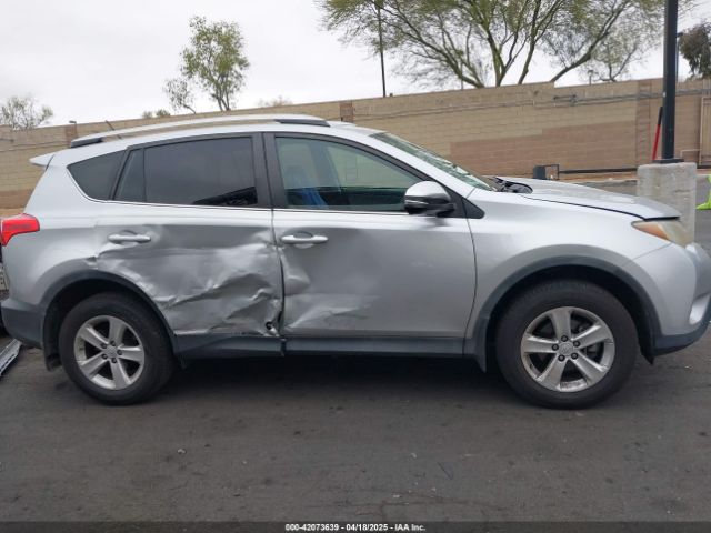 2T3RFREV7EW161656 Toyota Rav4 Xle