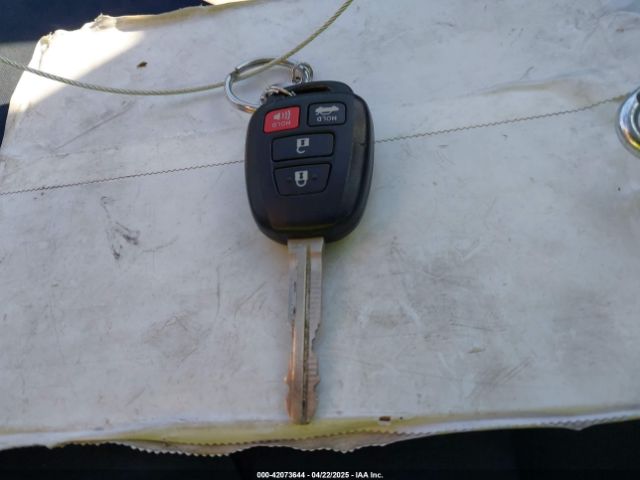2T1BURHE9JC030073 Toyota COROLLA SE