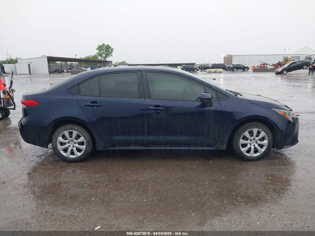 5YFEPMAE7NP305866 Toyota COROLLA LE