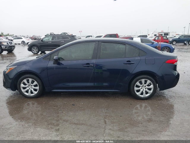 5YFEPMAE7NP305866 Toyota COROLLA LE