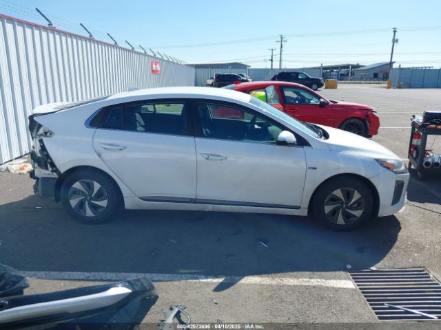 KMHC75LC5HU048413 Hyundai Ioniq Hybrid Sel