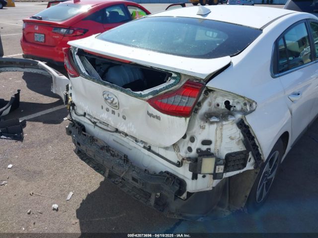 KMHC75LC5HU048413 Hyundai Ioniq Hybrid Sel