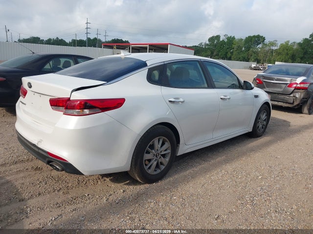 Продажа на аукционе авто 2017 Kia Optima Lx, vin: 5XXGT4L36HG167511, номер лота: 42073737