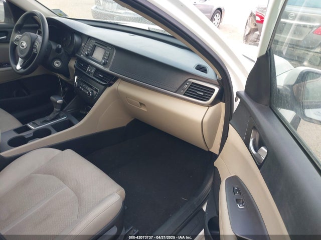 Продажа на аукционе авто 2017 Kia Optima Lx, vin: 5XXGT4L36HG167511, номер лота: 42073737