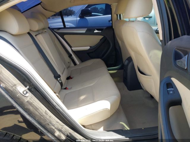 3VWD17AJ1FM304262 Volkswagen Jetta 1.8t Se
