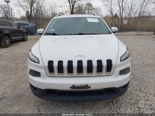 1C4PJLCS7EW258434 Jeep Cherokee Latitude