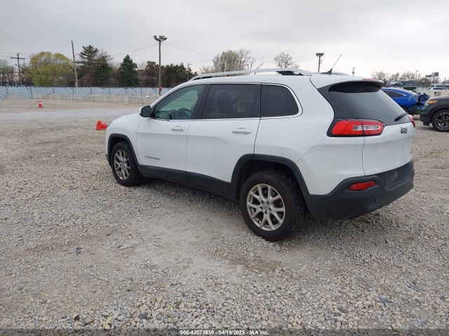 1C4PJLCS7EW258434 Jeep Cherokee Latitude