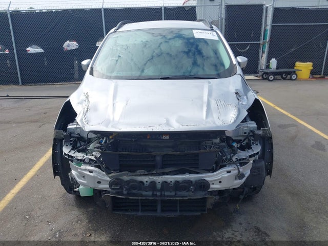 1FMCU0GD2HUC63942 Ford ESCAPE SE