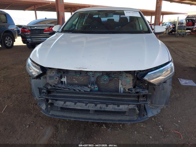 3VWC57BU8MM021217 Volkswagen tsi