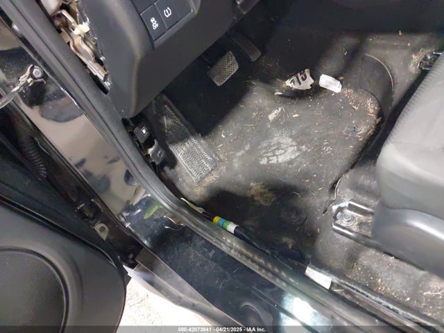 3CZRU6H38KG713332 Honda HR-V LX