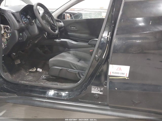 3CZRU6H38KG713332 Honda HR-V LX
