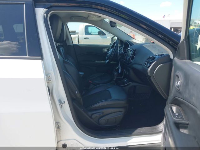 3C4NJCBB4JT487596 Jeep Compass Altitude Fwd