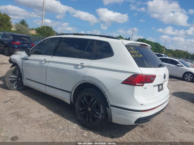 3VVCB7AX5NM040222 Volkswagen Tiguan 2.0t Se R-line Black