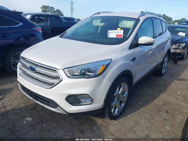 1FMCU9J94KUA43850 Ford Escape Titanium