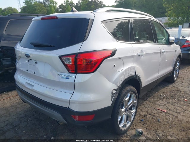 1FMCU9J94KUA43850 Ford Escape Titanium