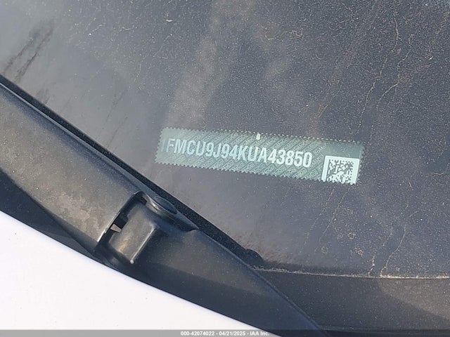 1FMCU9J94KUA43850 Ford Escape Titanium