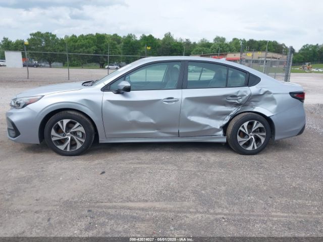 4S3BWAF61P3012501 Subaru Legacy Premium