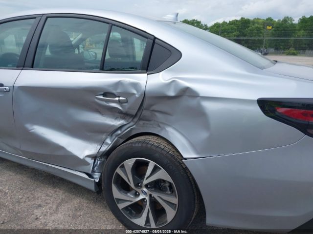 4S3BWAF61P3012501 Subaru Legacy Premium