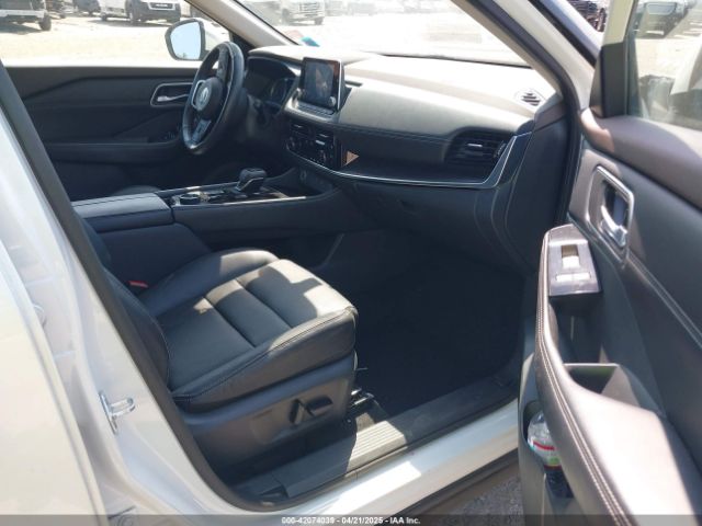 5N1AT3CB5MC766767 Nissan Rogue Sl Intelligent Awd