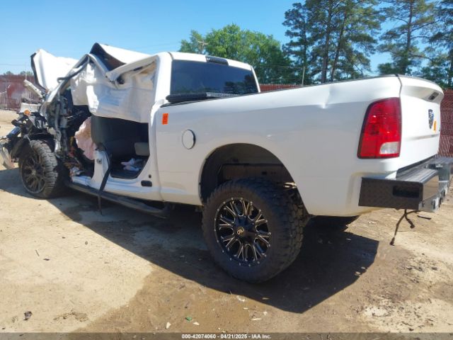 3C6UR5CL9JG209350 RAM 2500 Tradesman  4x4 6'4 Box