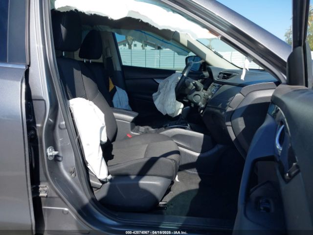 KNMAT2MT7HP522011 Nissan ROGUE SV