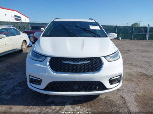 2C4RC1FG9NR158021 Chrysler Pacifica Touring