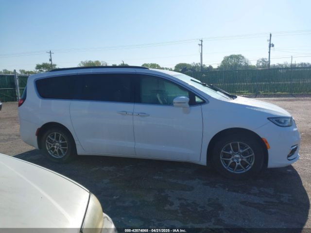 2C4RC1FG9NR158021 Chrysler Pacifica Touring