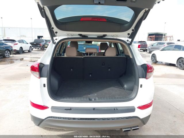 KM8J33A21GU079870 Hyundai Tucson Sport
