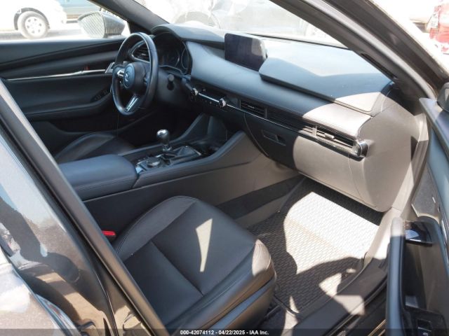 JM1BPAML9N1518186 Mazda Mazda3 Premium