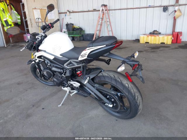2024 TRIUMPH MOTORCYCLE STREET TRIPLE SMTA604S3RTBR7454 Photo 2