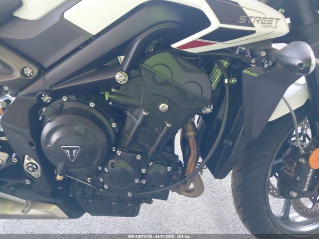 2024 TRIUMPH MOTORCYCLE STREET TRIPLE SMTA604S3RTBR7454 Photo 7