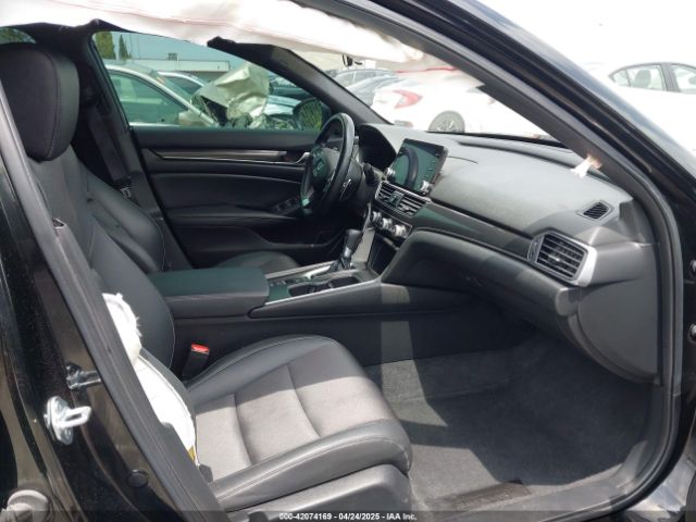 1HGCV1F34NA017764 Honda Accord Sport