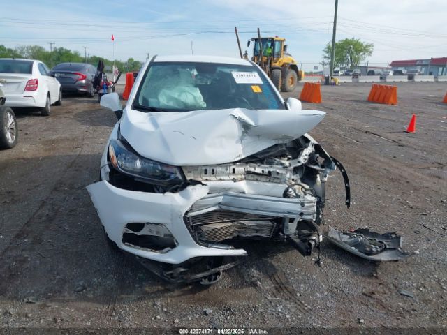 KL7CJNSB6JB714983 Chevrolet TRAX LS