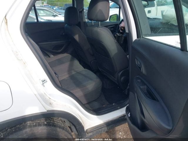 KL7CJNSB6JB714983 Chevrolet TRAX LS