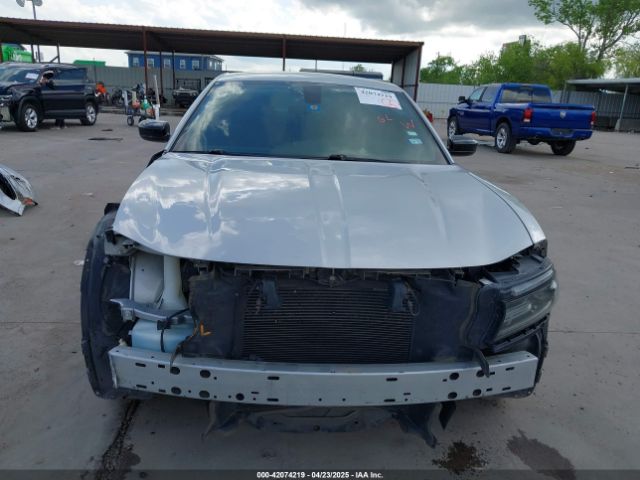 2C3CDXBG1KH615387 Dodge Charger Sxt Rwd