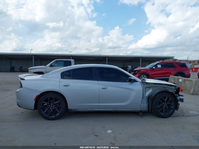 2C3CDXBG1KH615387 Dodge Charger Sxt Rwd