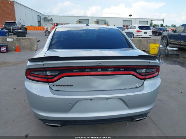 2C3CDXBG1KH615387 Dodge Charger Sxt Rwd