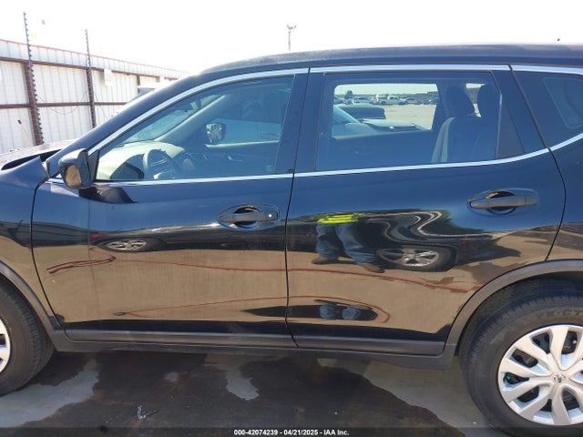 JN8AT2MV6GW153992 Nissan ROGUE S