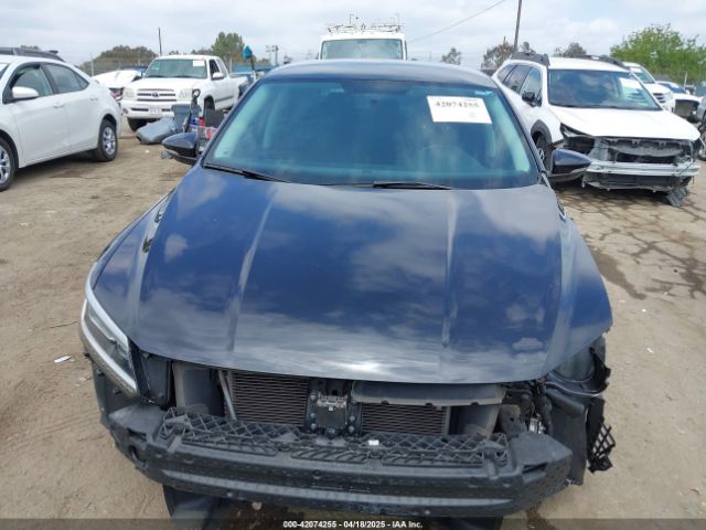 1VWDT7A32HC023488 Volkswagen Passat 1.8t R-line