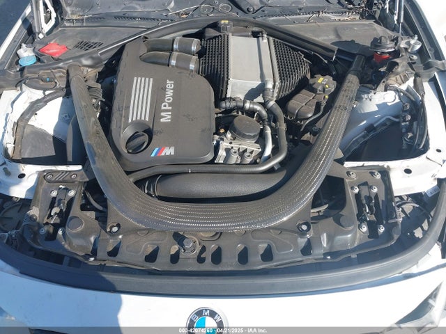 WBS3R9C57GK708526 BMW M4