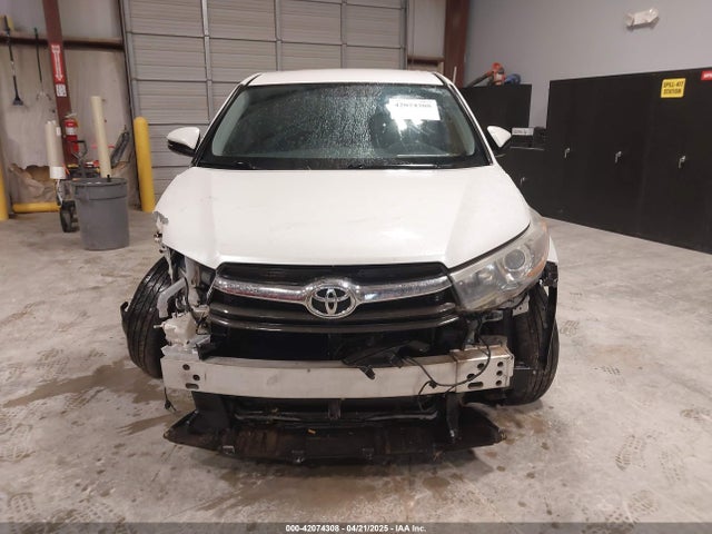 5TDZKRFH8GS158614 Toyota Highlander Le Plus V6