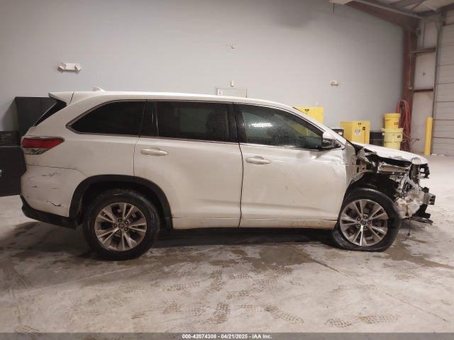5TDZKRFH8GS158614 Toyota Highlander Le Plus V6