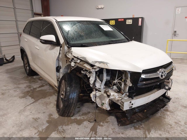 5TDZKRFH8GS158614 Toyota Highlander Le Plus V6