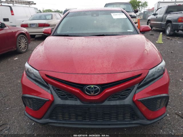 4T1G11BK2MU045239 Toyota Camry Se Awd