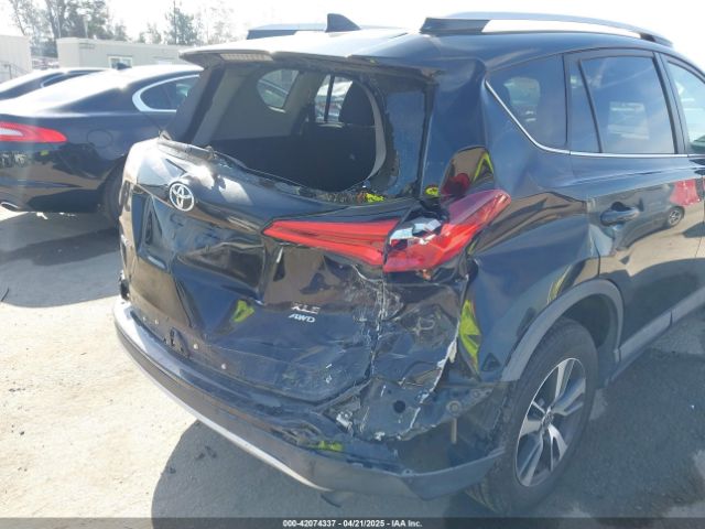 2T3RFREV6GW459313 Toyota Rav4 Xle